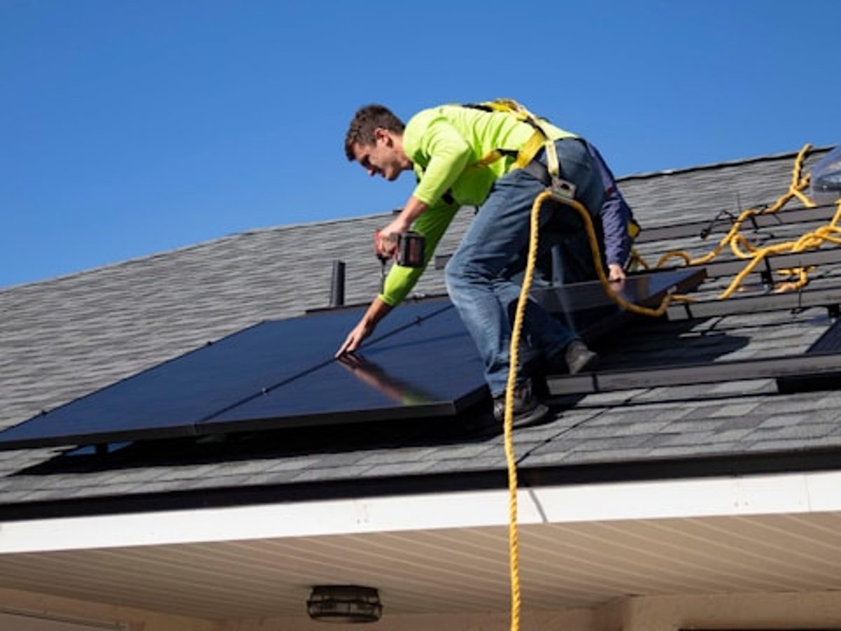 Installation de panneaux photovoltaïques
